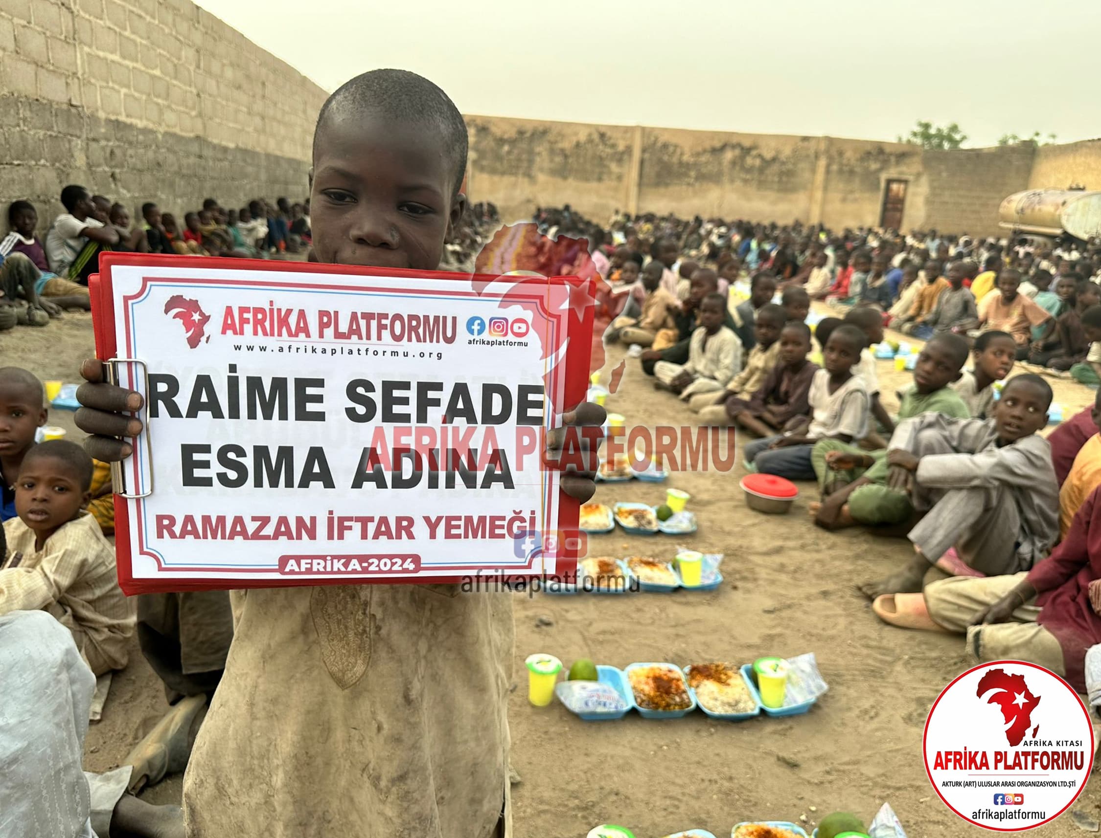 Afrika'da İftar Yemeği Vermek
                            