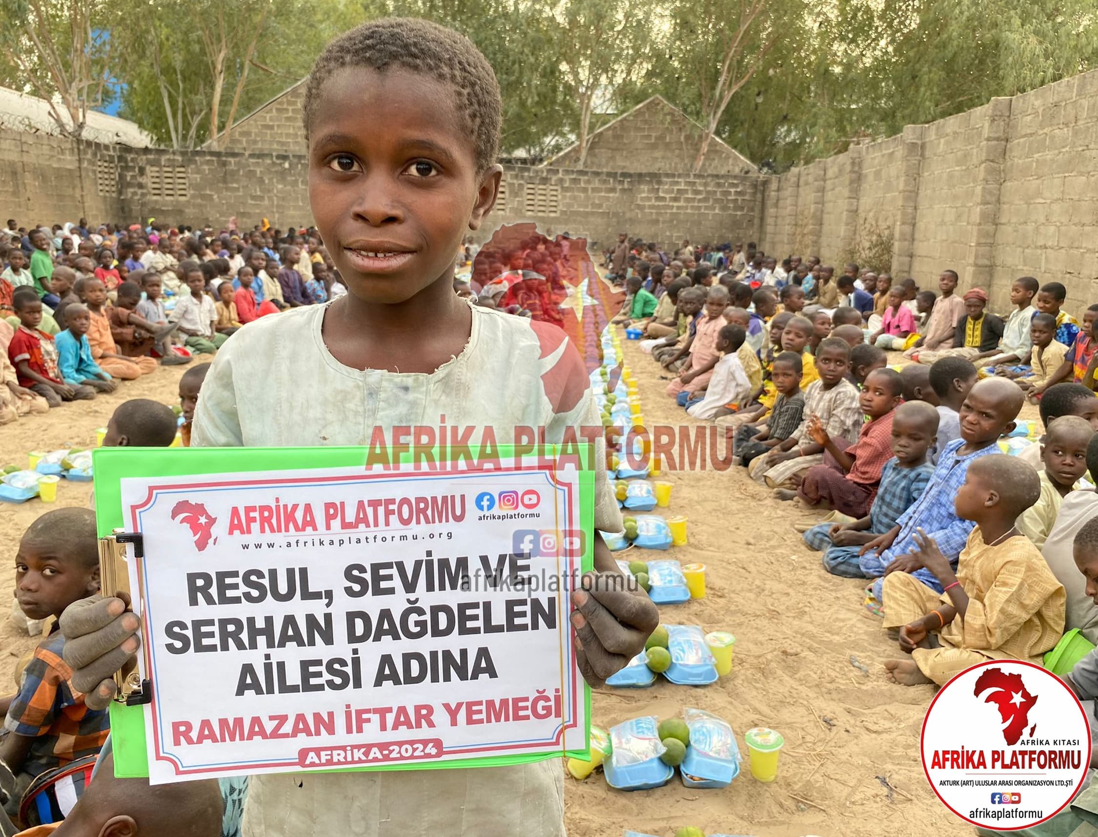 Afrika'da İftar Yemeği Vermek
                            