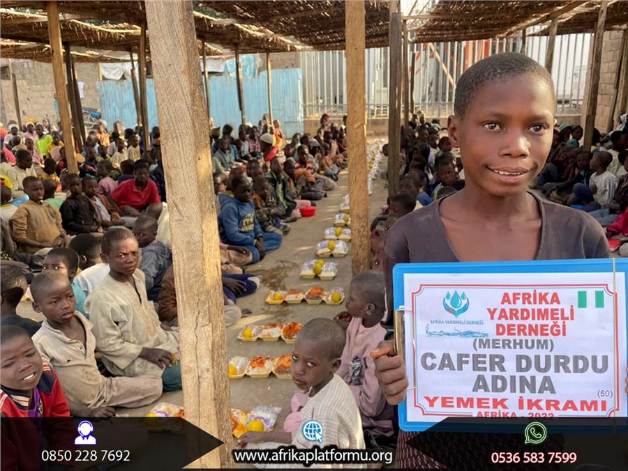 Afrika'da Yemek Yardımı