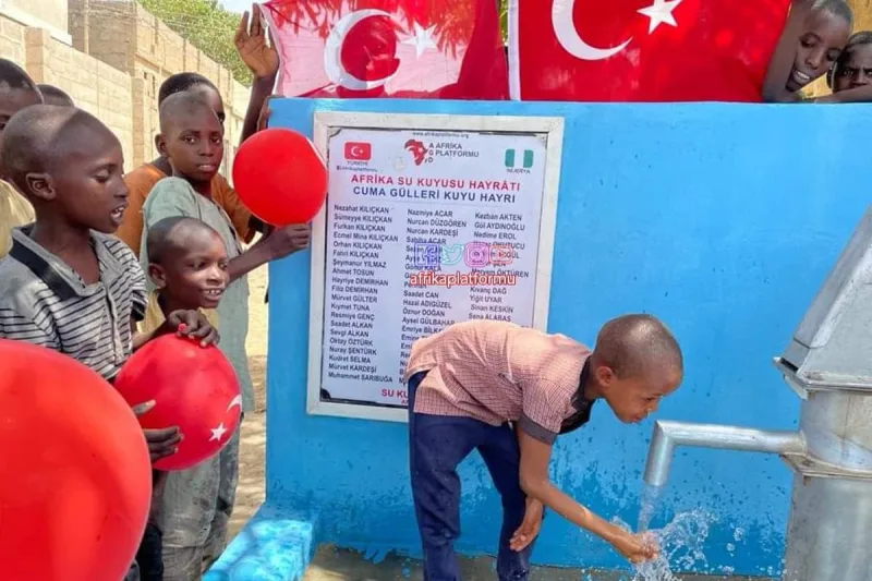 Contribute to African Children Drinking Clean Water