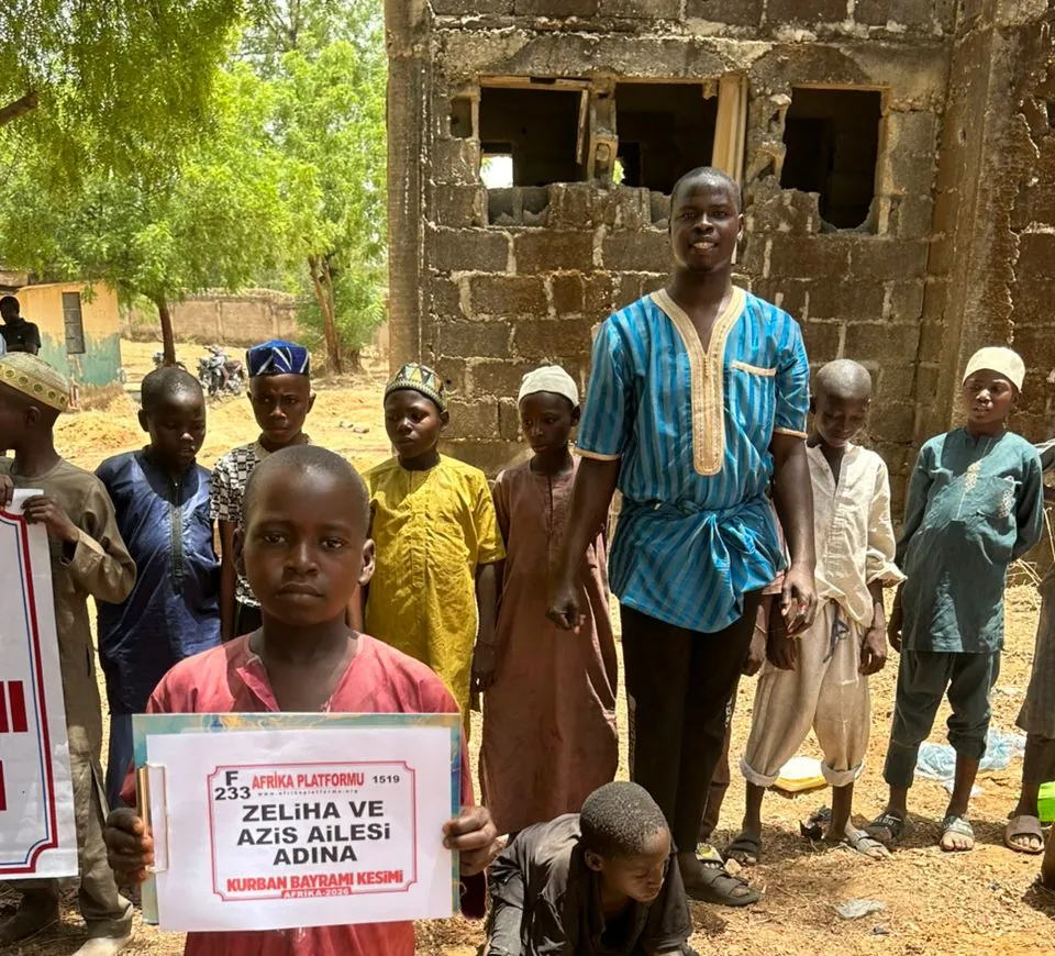 Afrika Vacip Kurban Kesimi 7